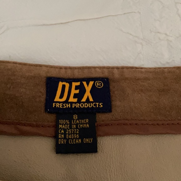 Ladies Dex suede skirt. - Picture 3 of 6